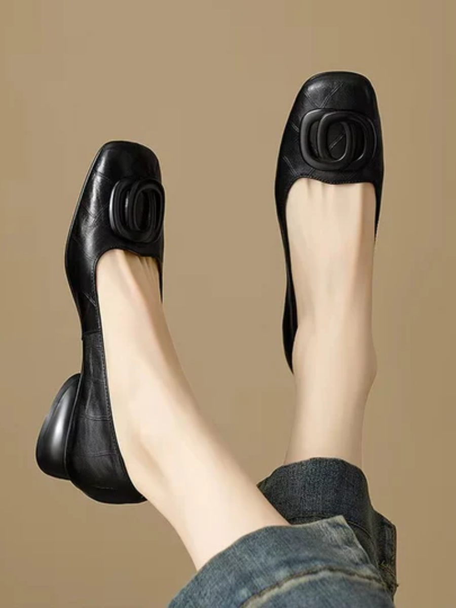 Pernille | Elegante loafers met detail
