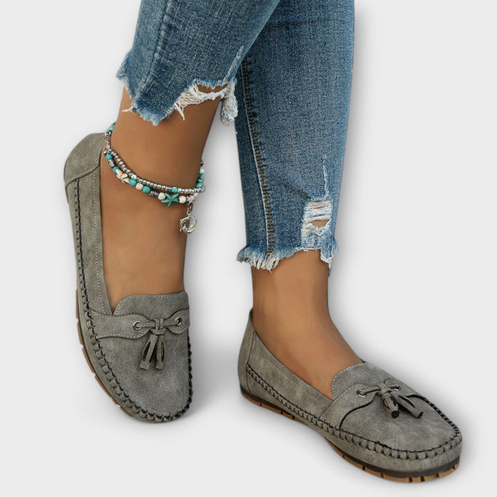 Lise - Moccasin