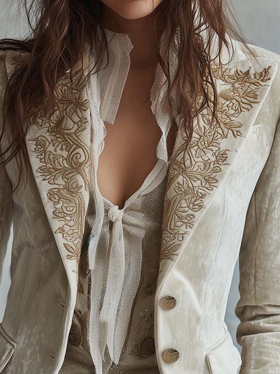 Cemre | Elegante blazer met brodedetails