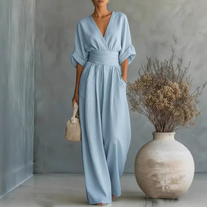 Elegante V-hals Jurk, Met Ontblote Rug en Vloeiende Mouwen - Maison Claire et Sylvie