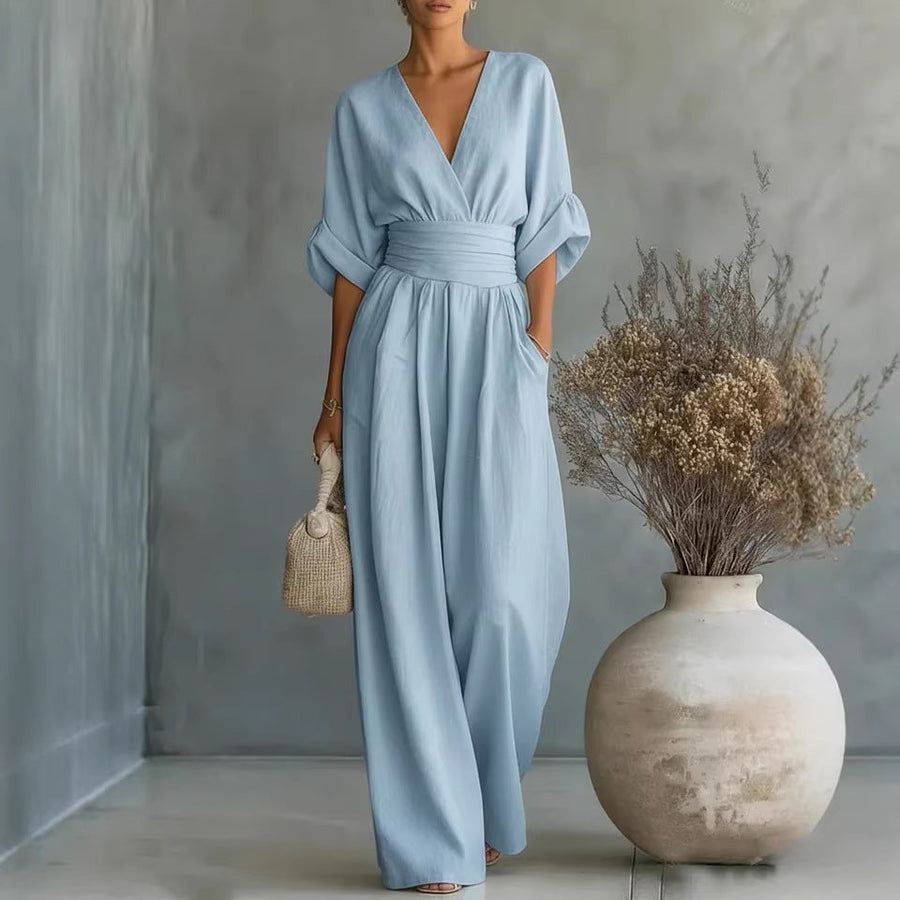 Elegante V-hals Jurk, Met Ontblote Rug en Vloeiende Mouwen - Maison Claire et Sylvie