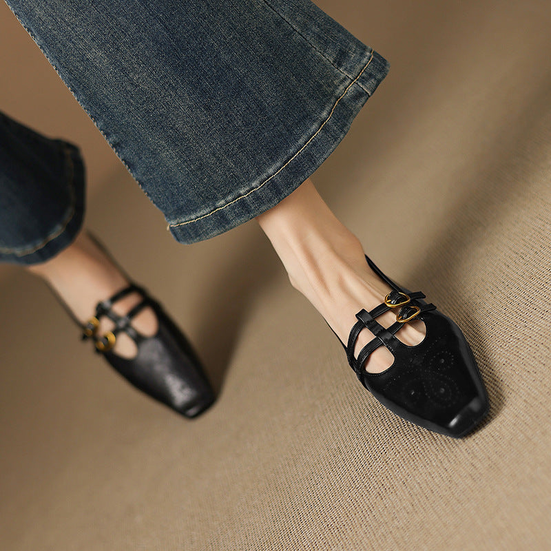 Marriët | Brogued Mary Jane flats