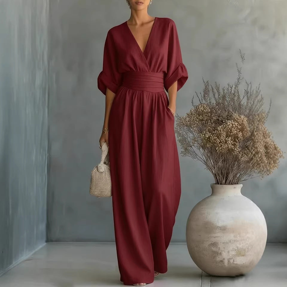 Elegante V-hals Jurk, Met Ontblote Rug en Vloeiende Mouwen - Maison Claire et Sylvie