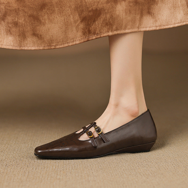 Marriët | Brogued Mary Jane flats