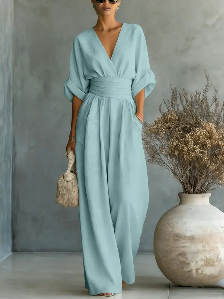 Elegante V-hals Jurk, Met Ontblote Rug en Vloeiende Mouwen - Maison Claire et Sylvie