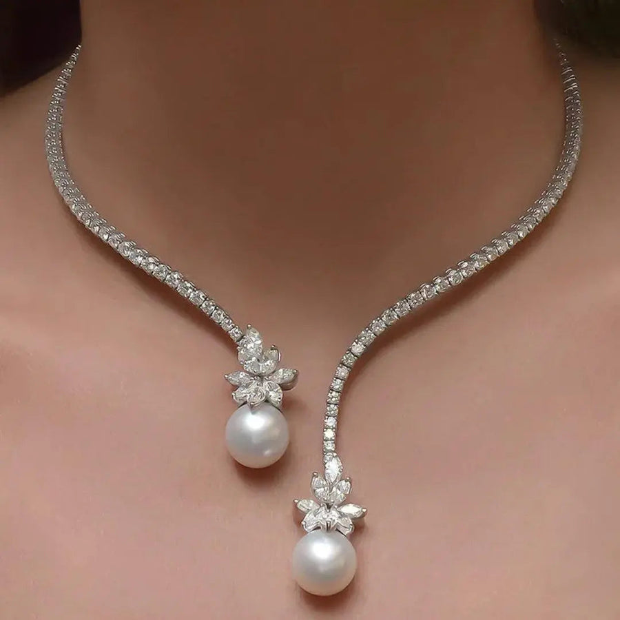 Elegante glanzende halsketting met zilveren parels