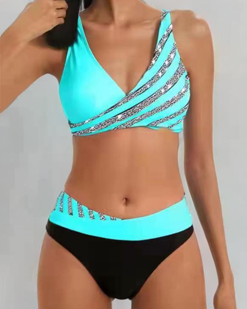 Mona - Bikini met een warme, gedurfde print