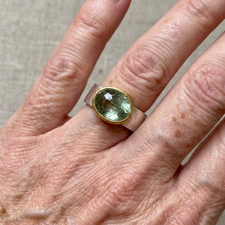 Vintage Smaragdgroene Geslagen Zilveren Gouden Ring