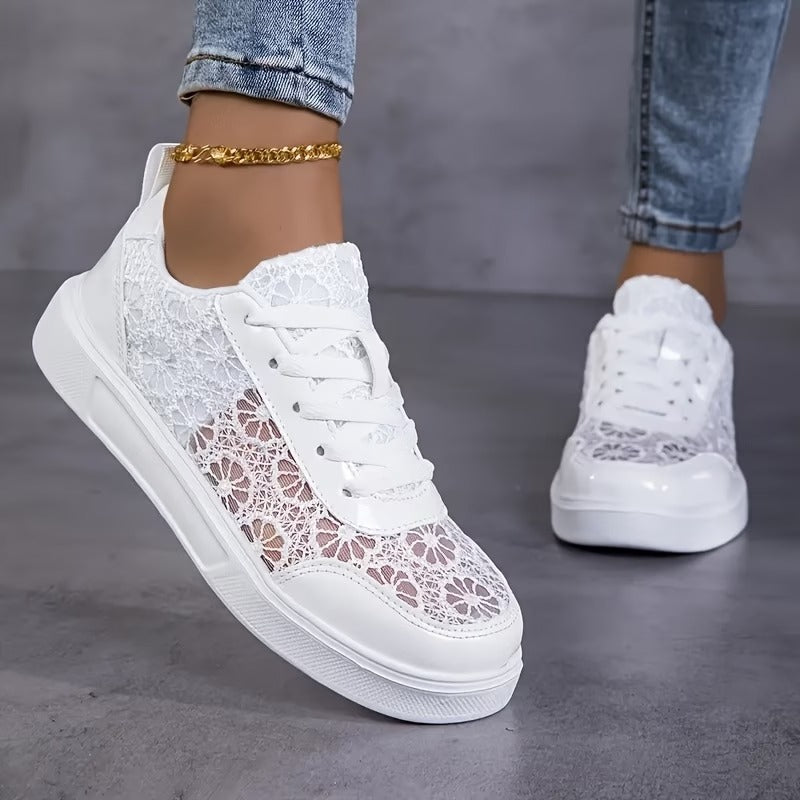Dentelle | Sneakers in Bloemige Kant