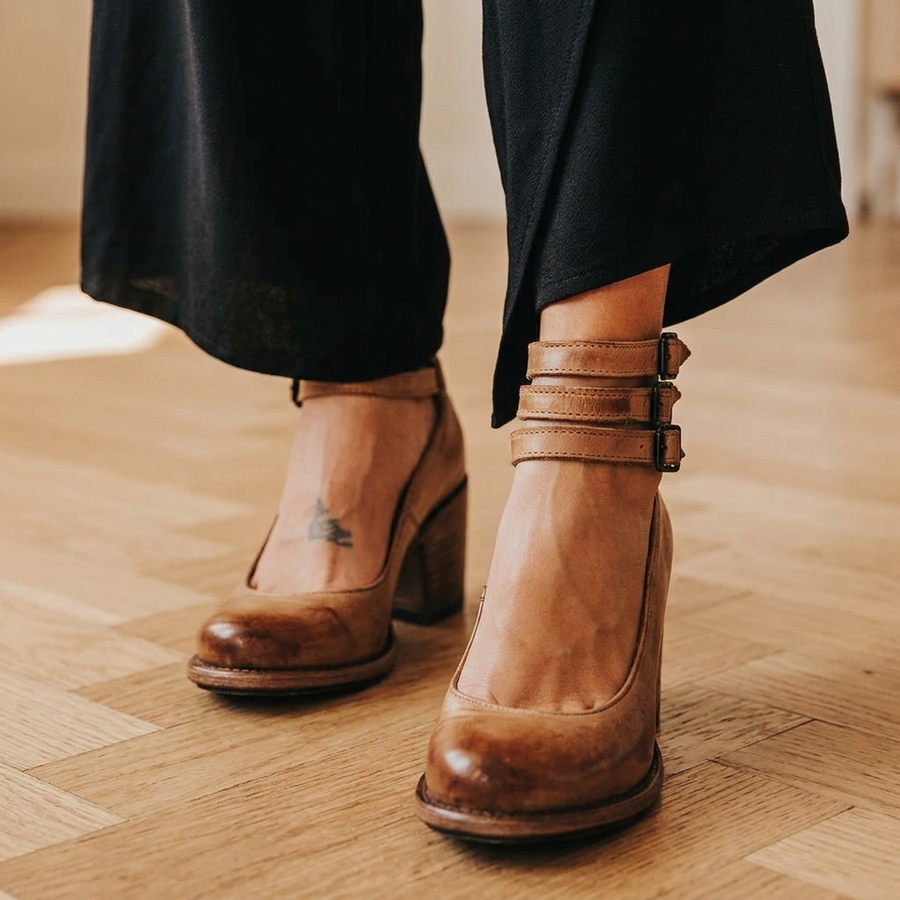 Dorothy | Gesp Strap Blokhak