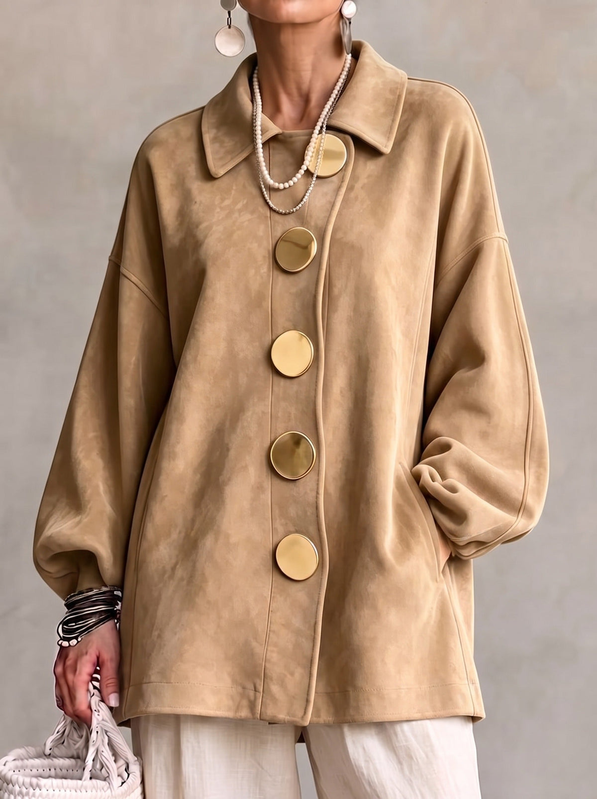 Nagihan | Suède overshirt met knopen