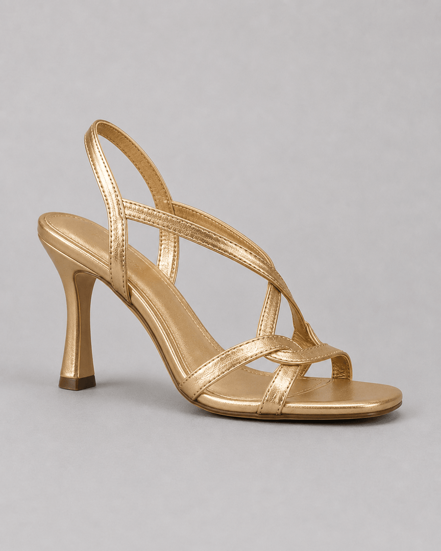 Elisabeth | Gouden sandalen: de charme van de zomer