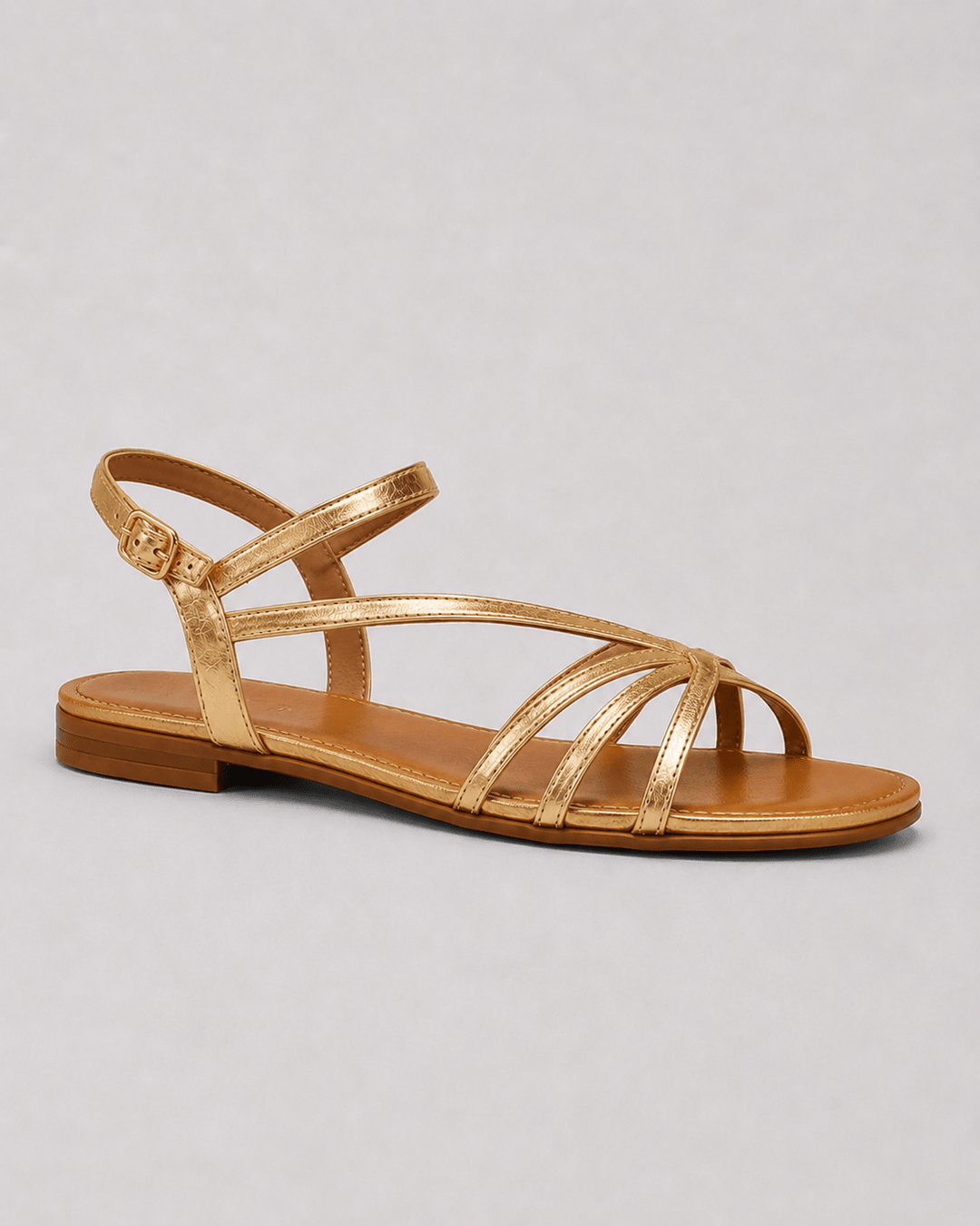 Marta | Gouden sandalen: de zomerse elegantie