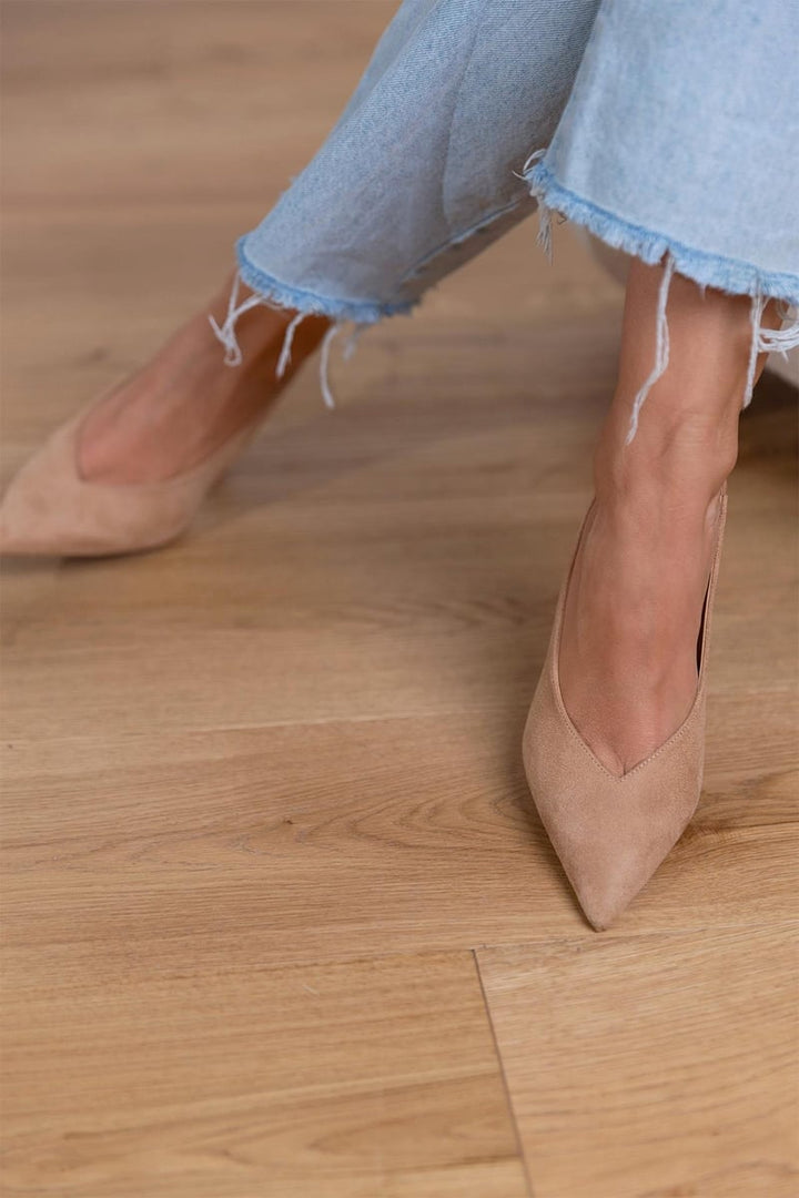 Marlena | Lage hakken in nude kleur