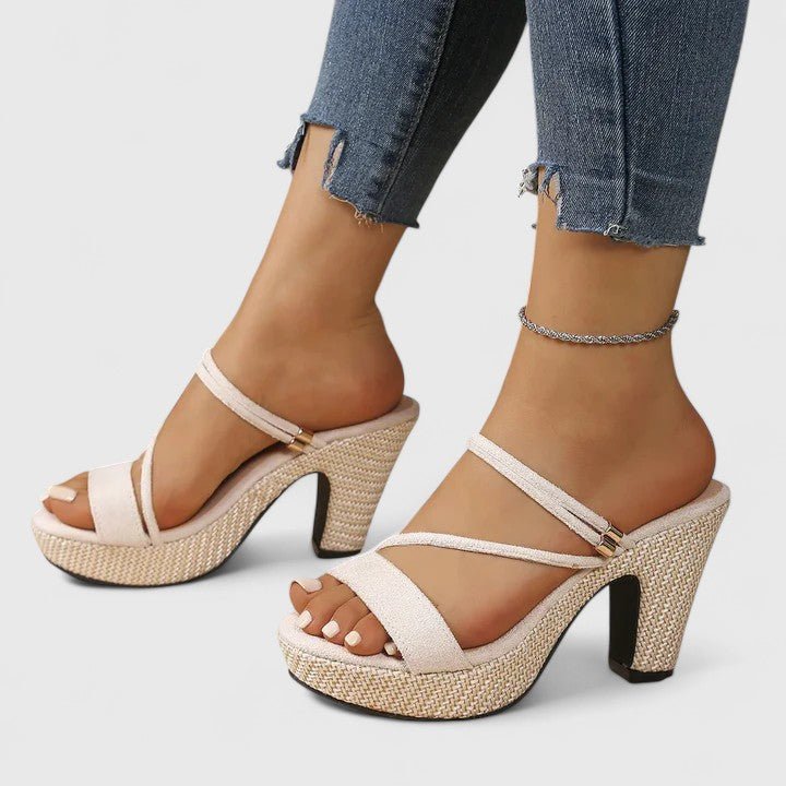SORAYA | HAKSCHOENEN