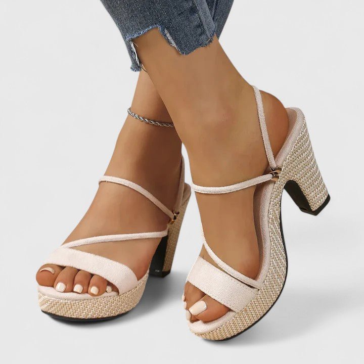 SORAYA | HAKSCHOENEN