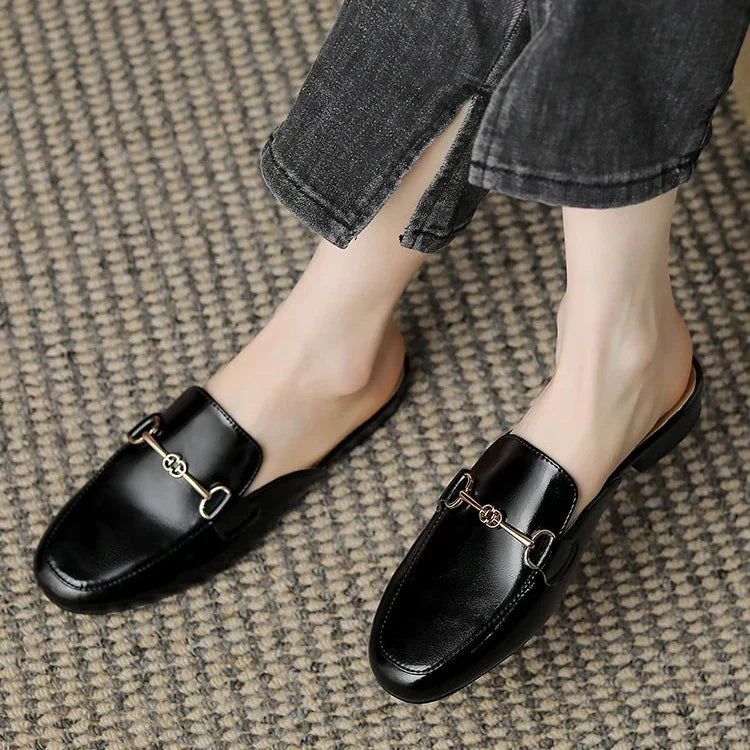 Margreet | Elegante loafers met gouddetail