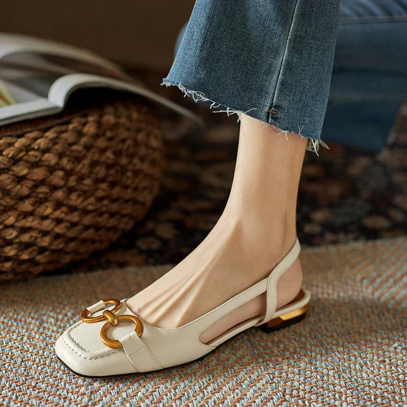 Sira | Elegante loafers met detail
